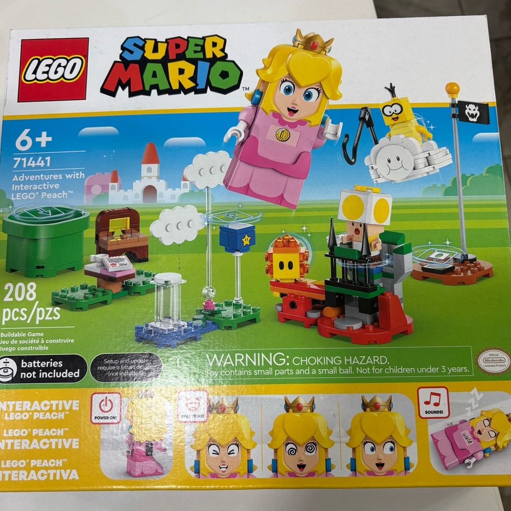 LEGO Super Mario Interactive Peach Set - Pink, Green, Yellow